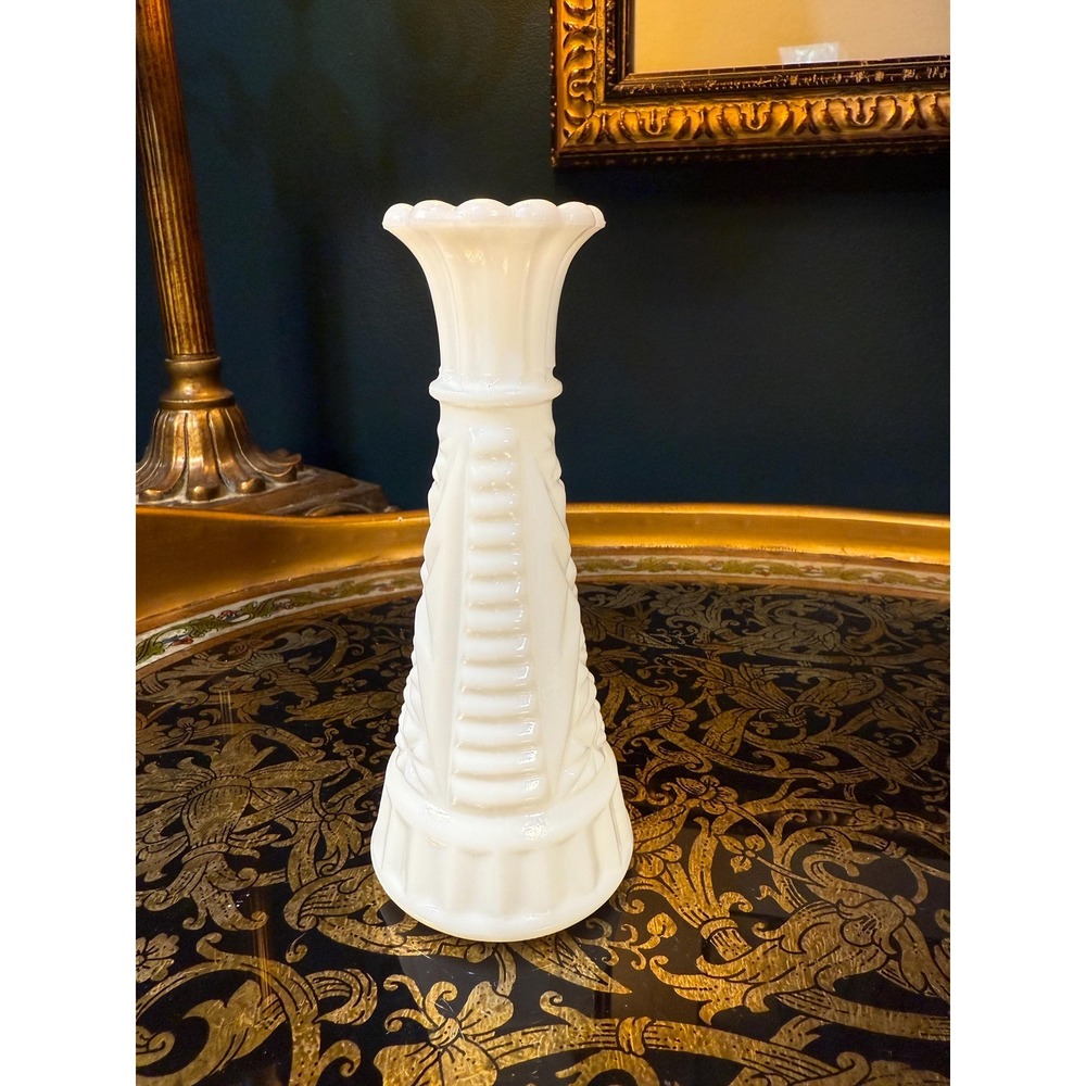 Vintage Anchor Hocking Milk Glass Bud‎ Vase: Stars and Bars Pattern
